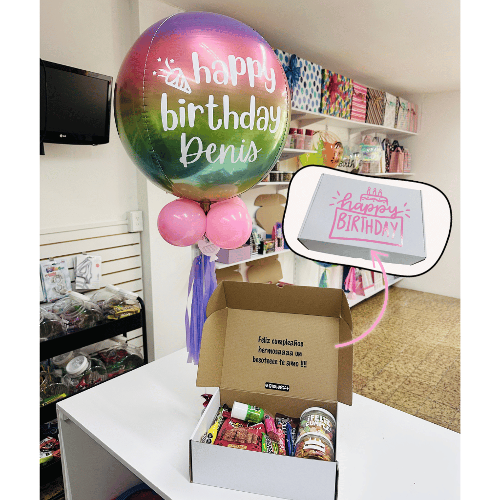 Giftbox caja de regalo personalizada cumpleaños con dulces y botanas. Con globo personalizado. Servicio a domicilio en Monterrey.