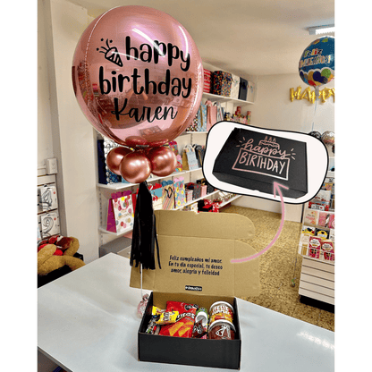 Giftbox caja de regalo personalizada cumpleaños con dulces y botanas. Con globo personalizado. Servicio a domicilio en Monterrey.